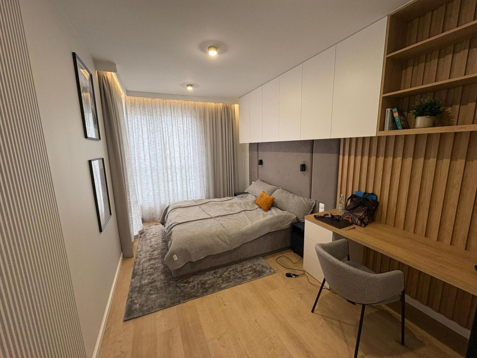 Doki Lifestyle & Food Hall By Lion Apartment